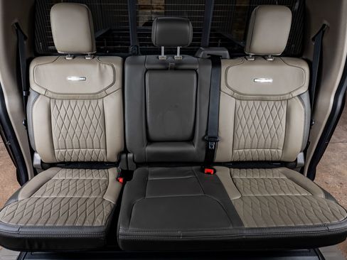 Used 2025 Ford F450 Platinum w/ Platinum Plus Package image 33