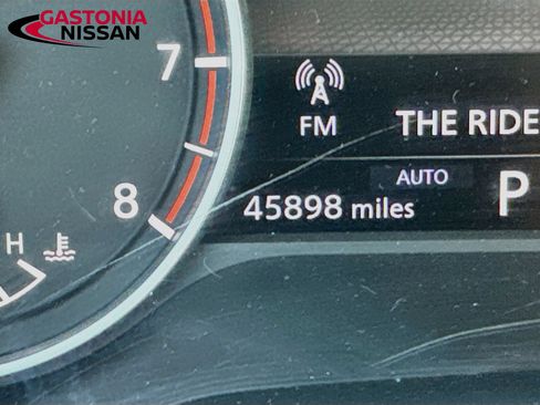 Used 2025 Nissan Rogue SV AWD/4WD image 15