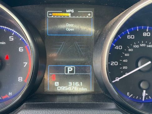 Used 2017 Subaru Legacy 2.5i Premium AWD/4WD image 31