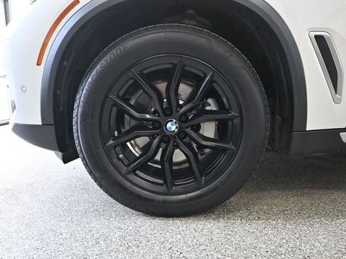 Used 2019 BMW X5 xDrive40i w/ Convenience Package AWD/4WD image 15