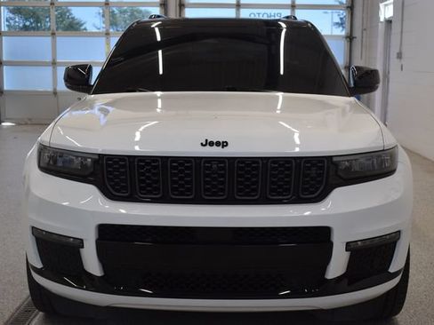 Used 2024 Jeep Grand Cherokee L Summit AWD/4WD image 3