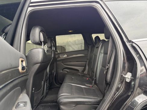 Used 2014 Jeep Grand Cherokee Overland w/ Advanced Technology Group AWD/4WD image 7
