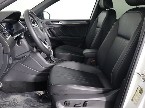 Used 2023 Volkswagen Tiguan SE R-Line FWD image 14