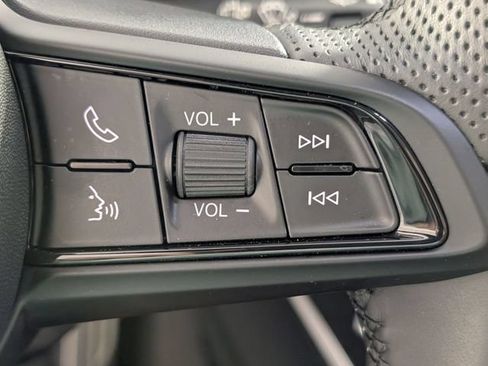 Used 2023 Alfa Romeo Stelvio Veloce AWD/4WD image 18