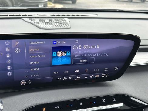 Certified 2025 Buick Enclave Preferred image 3