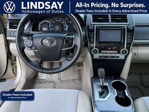 Used 2012 Toyota Camry XLE w/ Leather Pkg FWD image 10