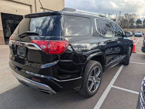 Used 2019 GMC Acadia Denali image 5