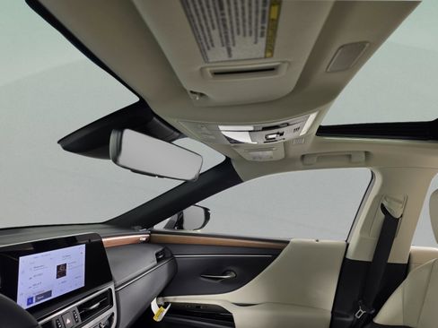 New 2025 Lexus ES 350 w/ Premium Package image 21