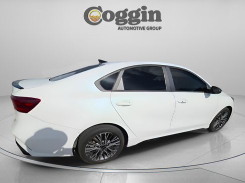 Used 2022 Kia Forte GT-Line w/ GT-Line Premium Package image 10