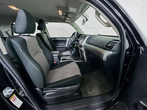 Used 2017 Toyota 4Runner SR5 image 29