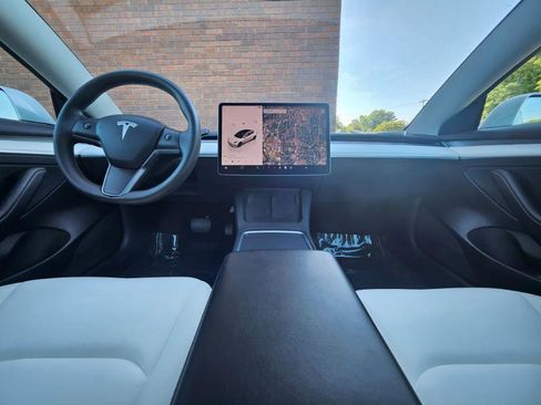 Used 2023 Tesla Model 3 Standard Range image 36