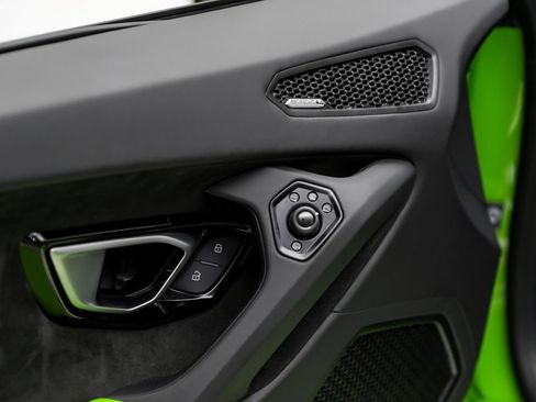 Used 2024 Lamborghini Huracan EVO AWD/4WD image 37