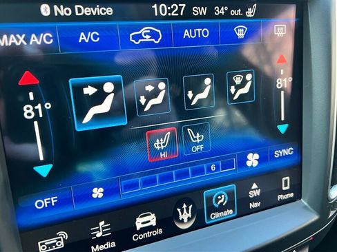 Used 2018 Maserati Levante image 43