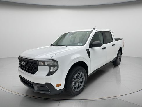 New 2026 Ford Maverick XLT w/ Equipment Group 301A AWD/4WD image 3