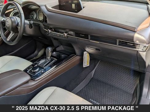 Used 2025 MAZDA CX-30 AWD 2.5 S w/ Premium Package image 39