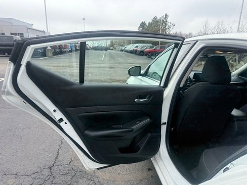 Used 2022 Nissan Altima 2.5 S AWD/4WD image 29