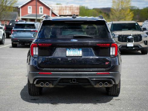 Used 2025 Ford Explorer ST AWD/4WD image 6