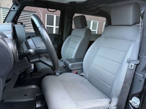 Used 2008 Jeep Wrangler Rubicon w/ Dual Top Group image 10