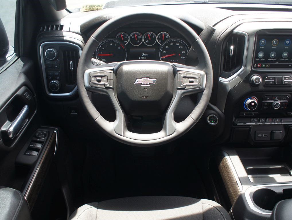 Used 2022 Chevrolet Silverado 1500 LT Trail Boss w/ LPO, Dark Essentials Package AWD/4WD image 5