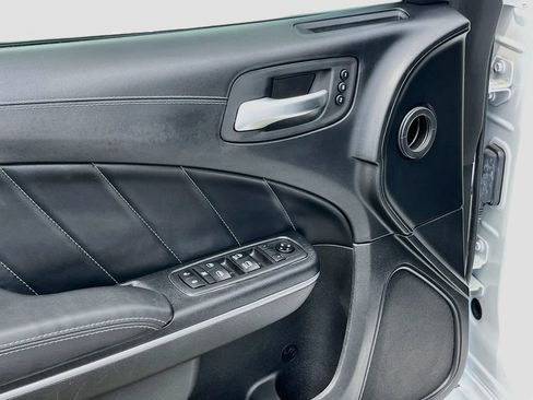 Used 2019 Dodge Charger Scat Pack w/ Plus Group RWD image 18