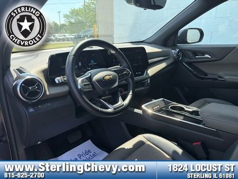 Used 2025 Chevrolet Equinox LT w/ Convenience Package II FWD image 10