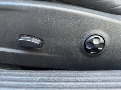 Used 2019 Dodge Challenger SRT Hellcat image 25