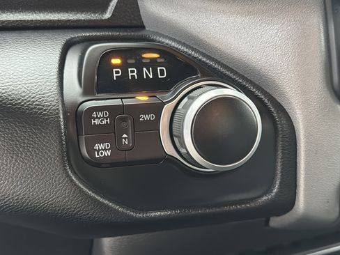 Used 2024 RAM 2500 Big Horn w/ Bed Utility Group image 32