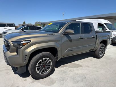 Used 2025 Toyota Tacoma TRD Sport w/ TRD Sport Upgrade Package