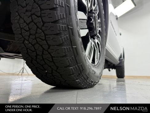 Used 2024 GMC Sierra 3500 Denali w/ Denali Reserve Package AWD/4WD image 10