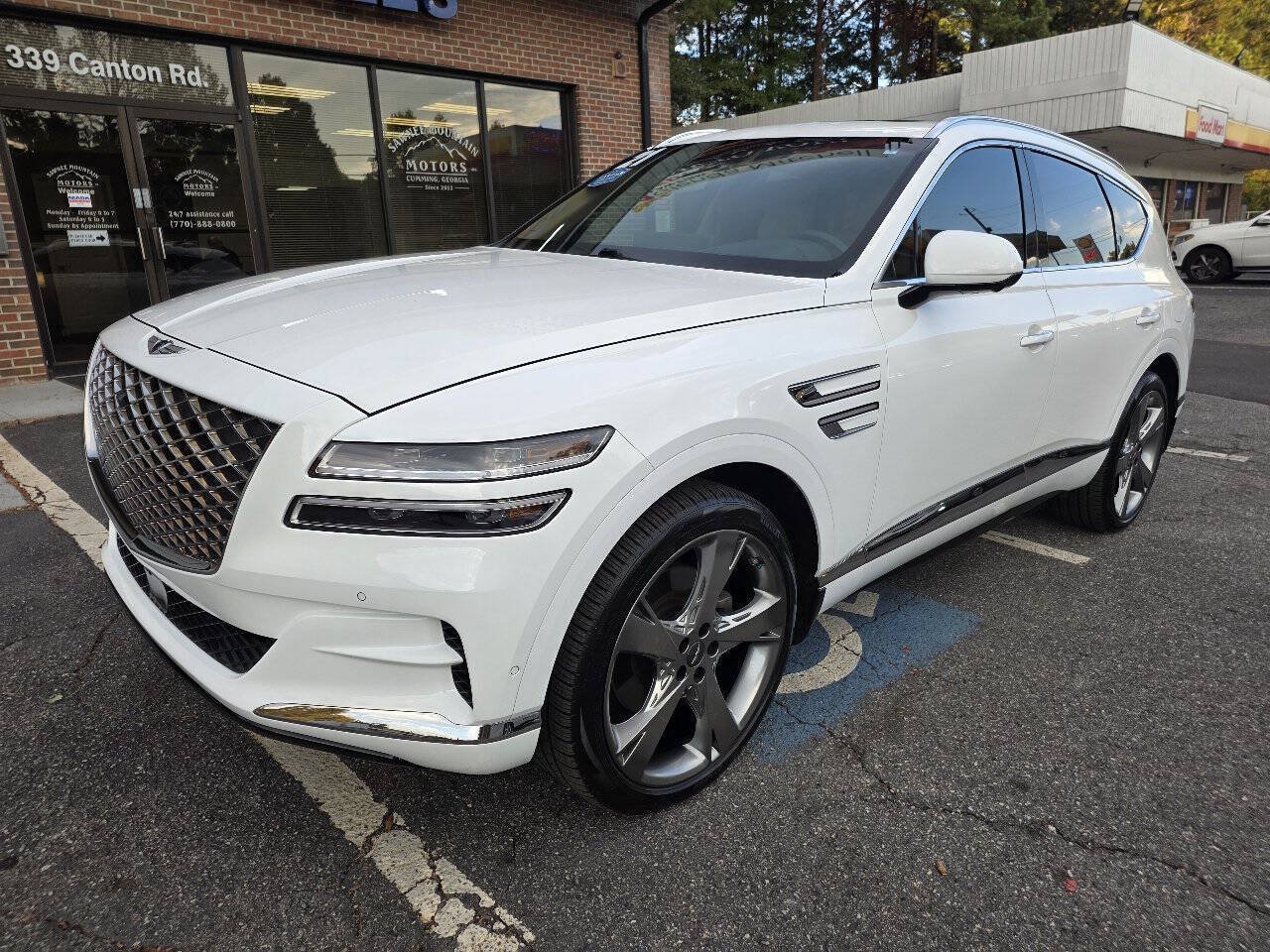 Used 2021 Genesis GV80 2.5T w/ Prestige Package 04 AWD/4WD image 2