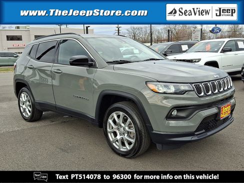 Used 2023 Jeep Compass Latitude w/ Sun and Sound Group image 1