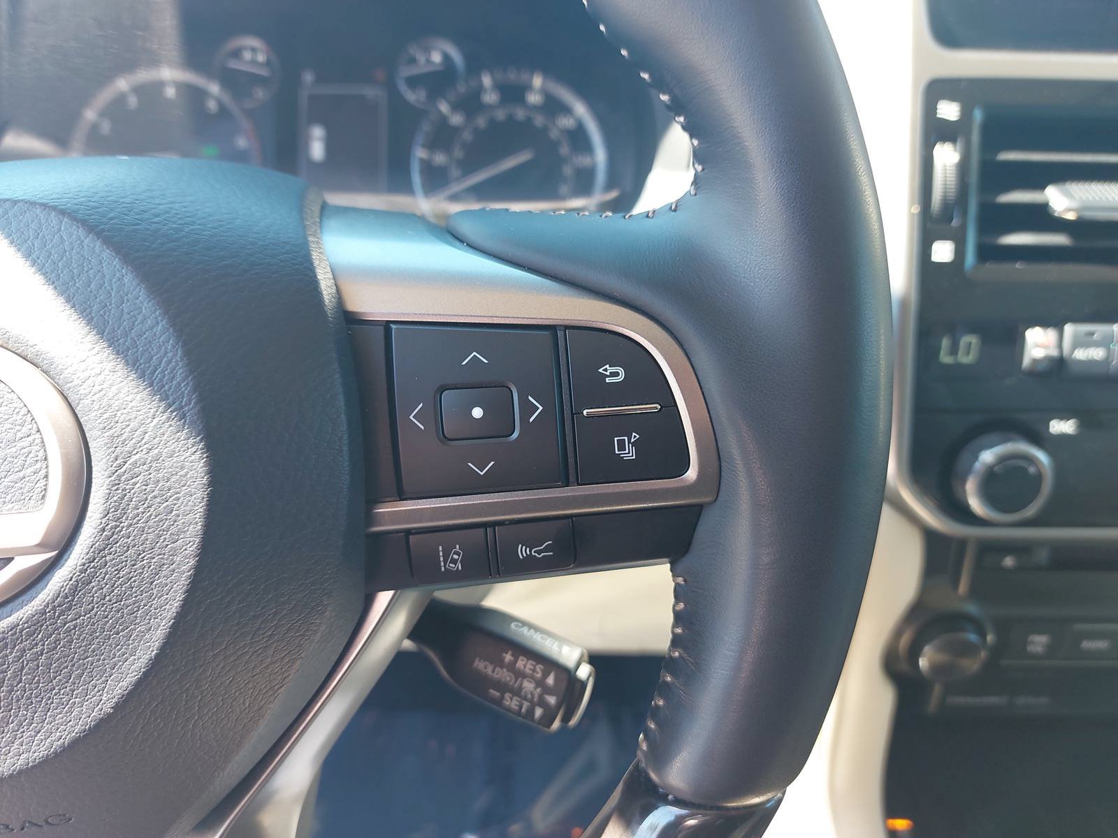 Used 2023 Lexus GX 460 Premium w/ Premium Plus Package AWD/4WD image 18