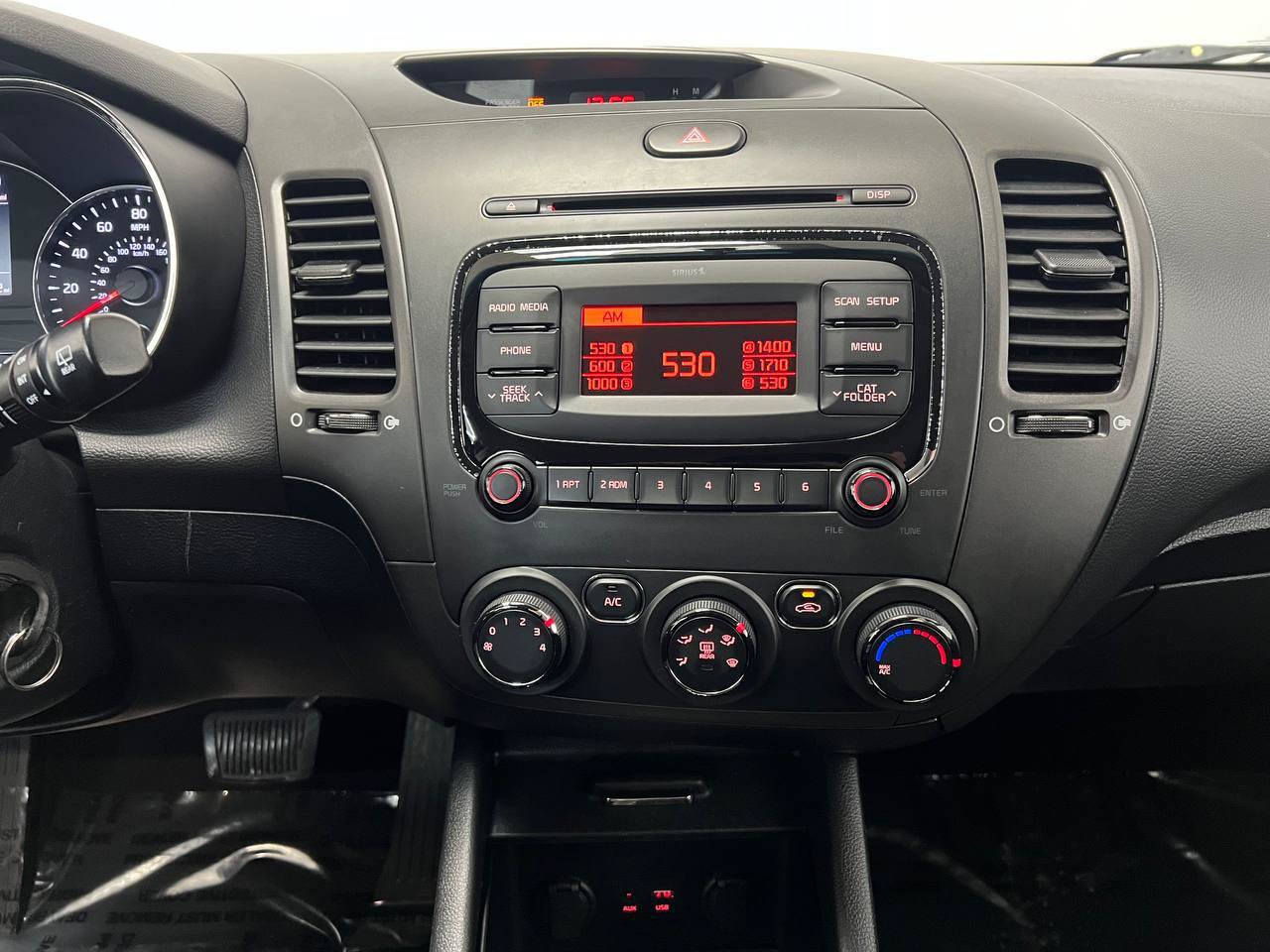 Used 2017 Kia Forte LX FWD image 17