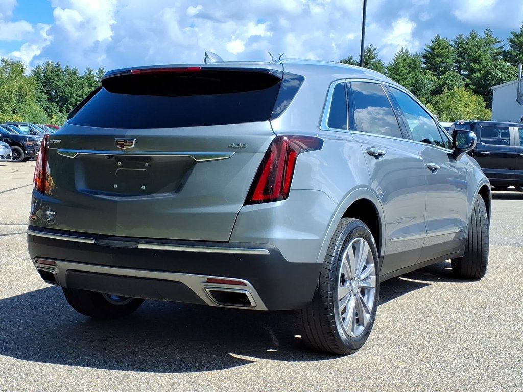 Used 2025 Cadillac XT5 Premium Luxury AWD/4WD image 4