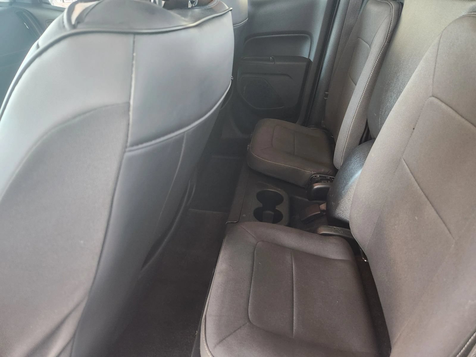 Used 2016 GMC Canyon SLE RWD image 10