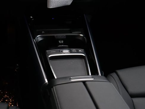 New 2025 Mercedes-Benz GLA 250 image 28