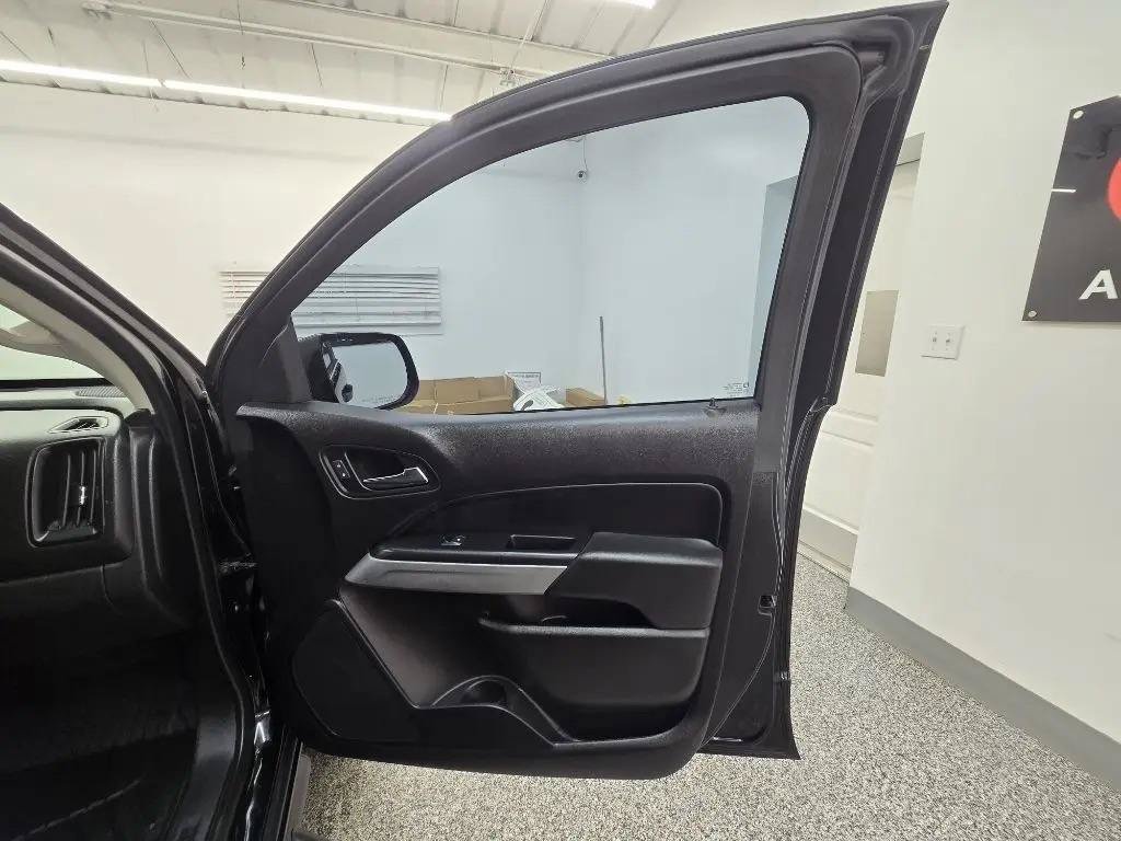 Used 2018 Chevrolet Colorado LT w/ LT Convenience Package RWD image 26