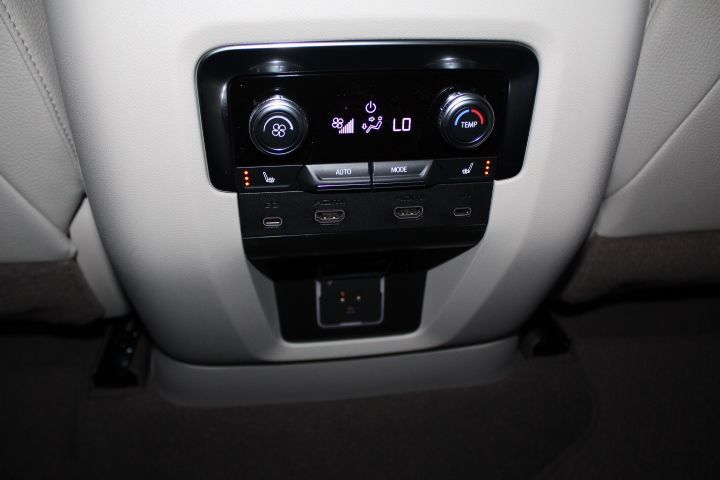 New 2026 GMC Yukon XL Denali w/ Denali Reserve Package AWD/4WD image 26