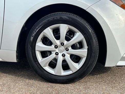 Used 2024 Toyota Corolla LE image 7