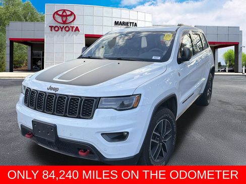 Used 2019 Jeep Grand Cherokee Trailhawk w/ Trailhawk Luxury Group AWD/4WD image 3
