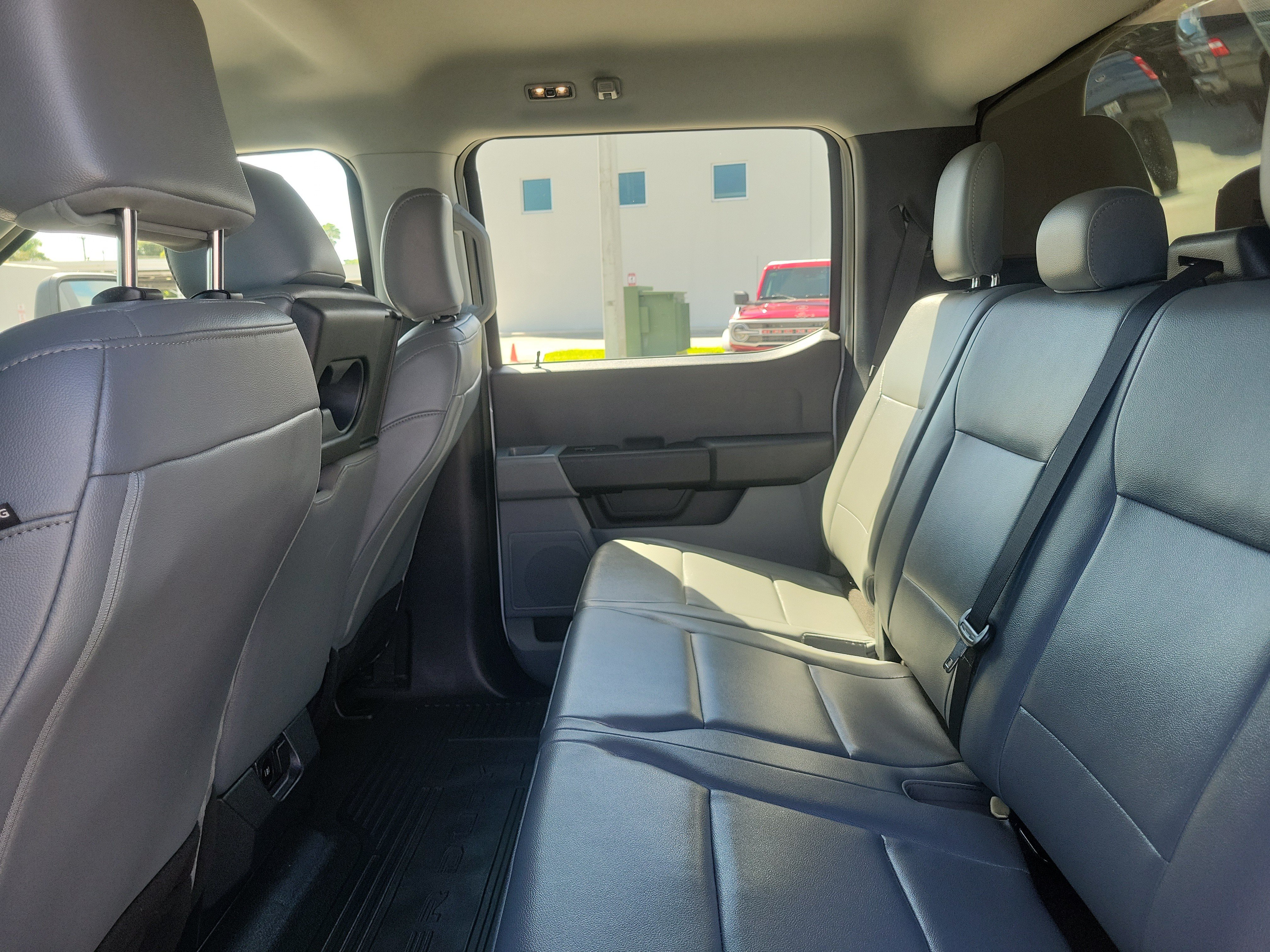 Used 2024 Ford F350 XL w/ FX4 Off-Road Package AWD/4WD image 17