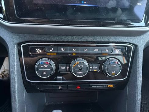 Used 2023 Volkswagen Atlas SE AWD/4WD image 12