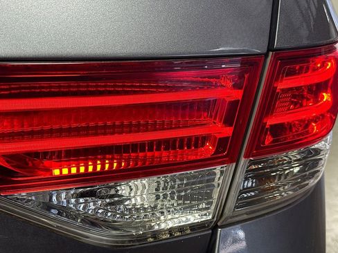 Used 2016 Honda Odyssey Touring image 35