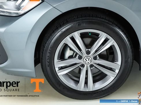 Certified 2023 Volkswagen Jetta SE FWD image 5