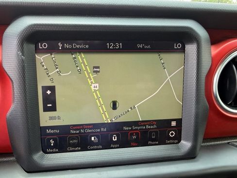 Used 2022 Jeep Wrangler Unlimited Rubicon AWD/4WD image 24