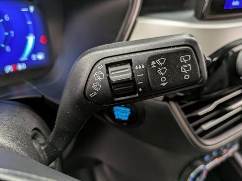 Used 2022 Ford Escape SEL w/ Technology Package image 18