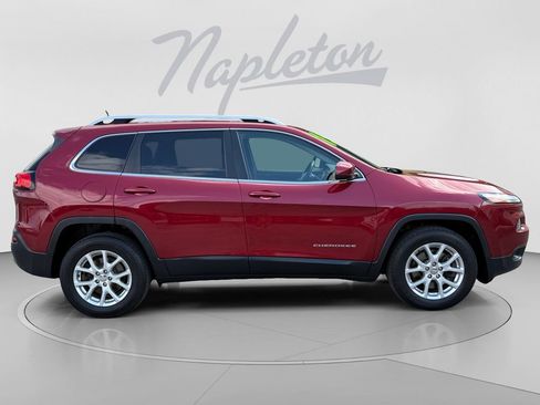 Used 2015 Jeep Cherokee Latitude w/ Cold Weather Group AWD/4WD image 7