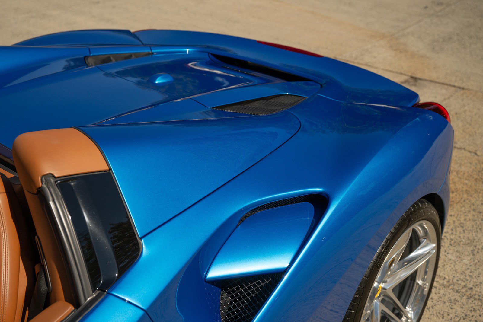 Used 2016 Ferrari 488 Spider RWD image 17