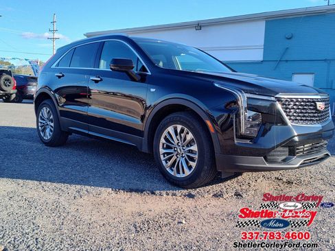 Used 2024 Cadillac XT4 Premium Luxury FWD image 13