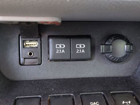Used 2017 Toyota Highlander Limited Platinum AWD/4WD image 34